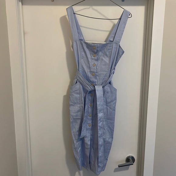 Aritzia KOFI dress in ‘glimmer’ colour. Fantastic condition- barely worn - Picture 2 of 5